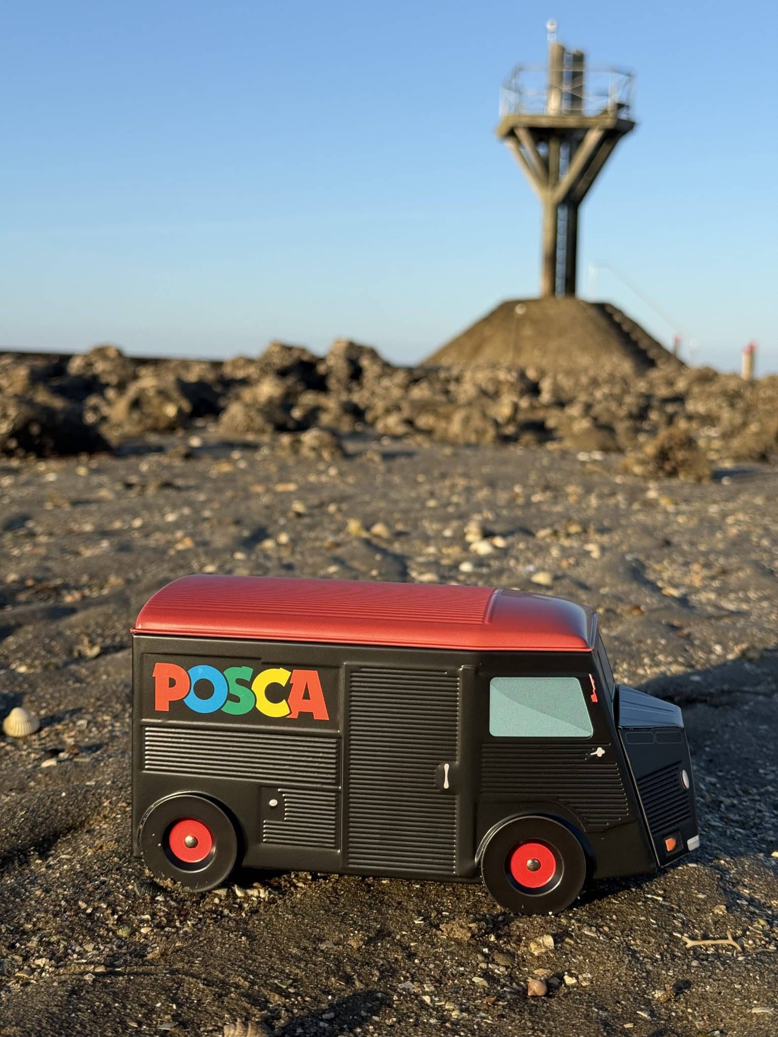 POSCA - Camion collector Citroën à customiser et 5 marqueurs PC5M couleurs classiques – Image 3