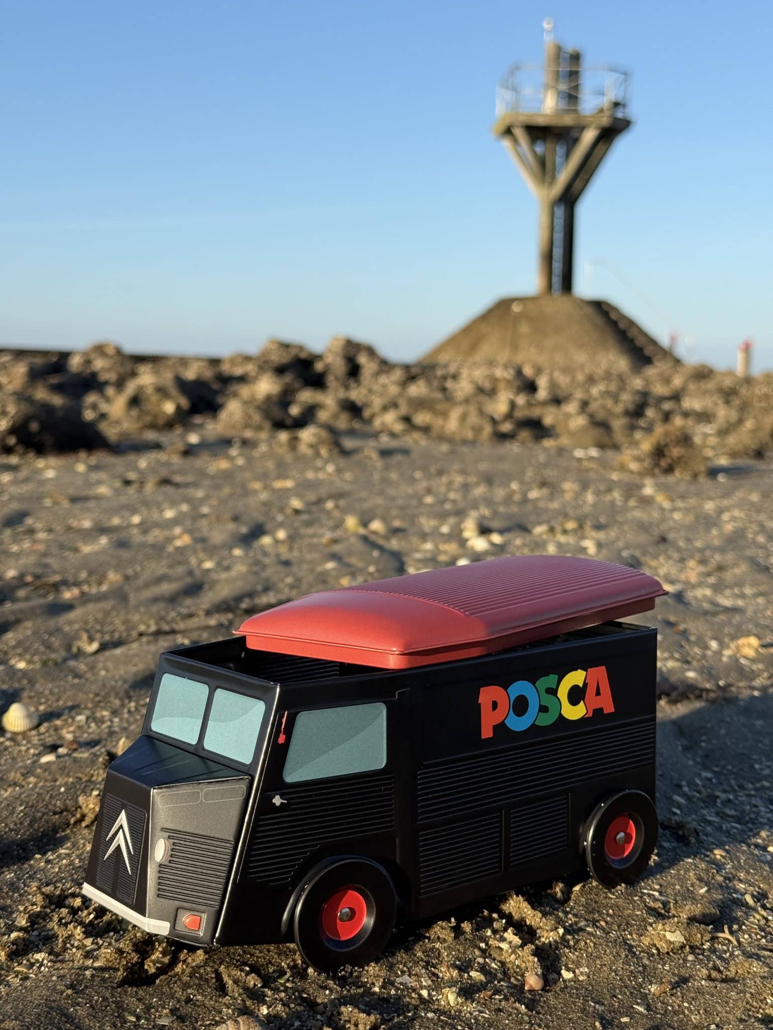 POSCA - Camion collector Citroën à customiser et 5 marqueurs PC5M couleurs classiques