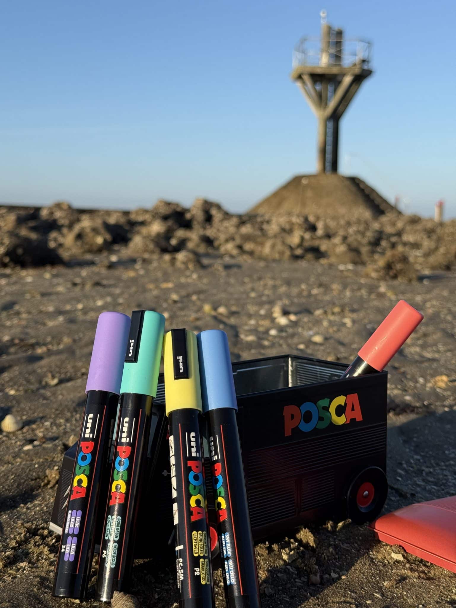 POSCA - Camion collector Citroën à customiser et 5 marqueurs PC5M couleurs Pastels